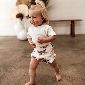 SNUGGLE HUNNY KIDS | Milk Short Sleeve Bodysuit