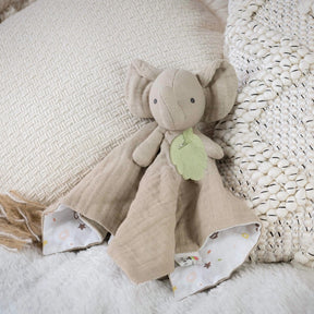 TIKIRI | Organic Elephant Comforter
